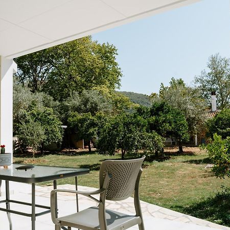 Oikies Verde Arillas  Exterior photo